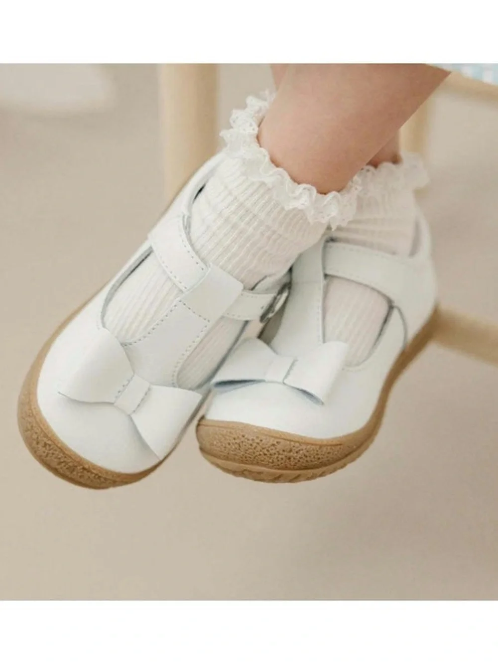 Girls' L'Amour Emma Bow T-Strap Mary Jane Shoe VGC Size 4 White Baby Toddler